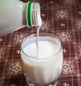 Un verre de kéfir frais